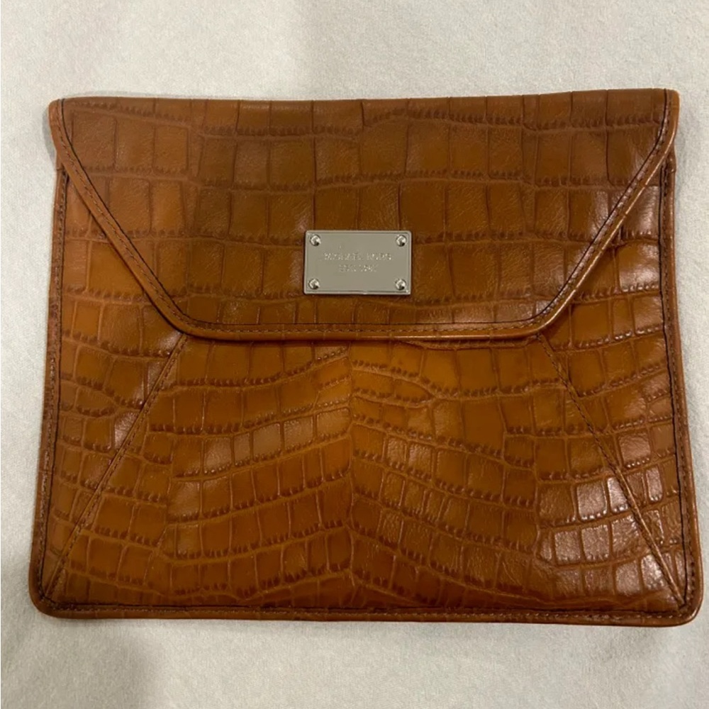 clutch bag
